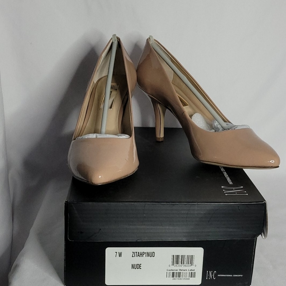 Inc International Women's High Heel Size 7W shoes